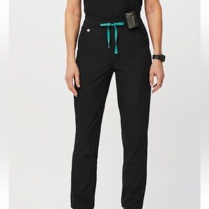 NWT FIGS High Waisted Zamora FREEx Lined Jogger
Scrub Pants™